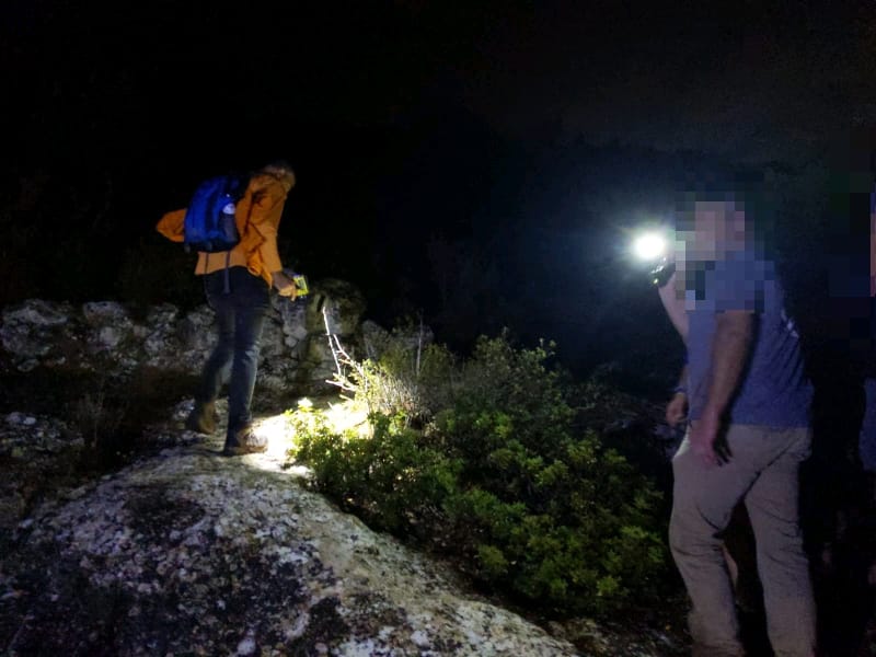 חילוץ המטיילים בנחל שורק. צילום: יחל"צ עציון-יהודה