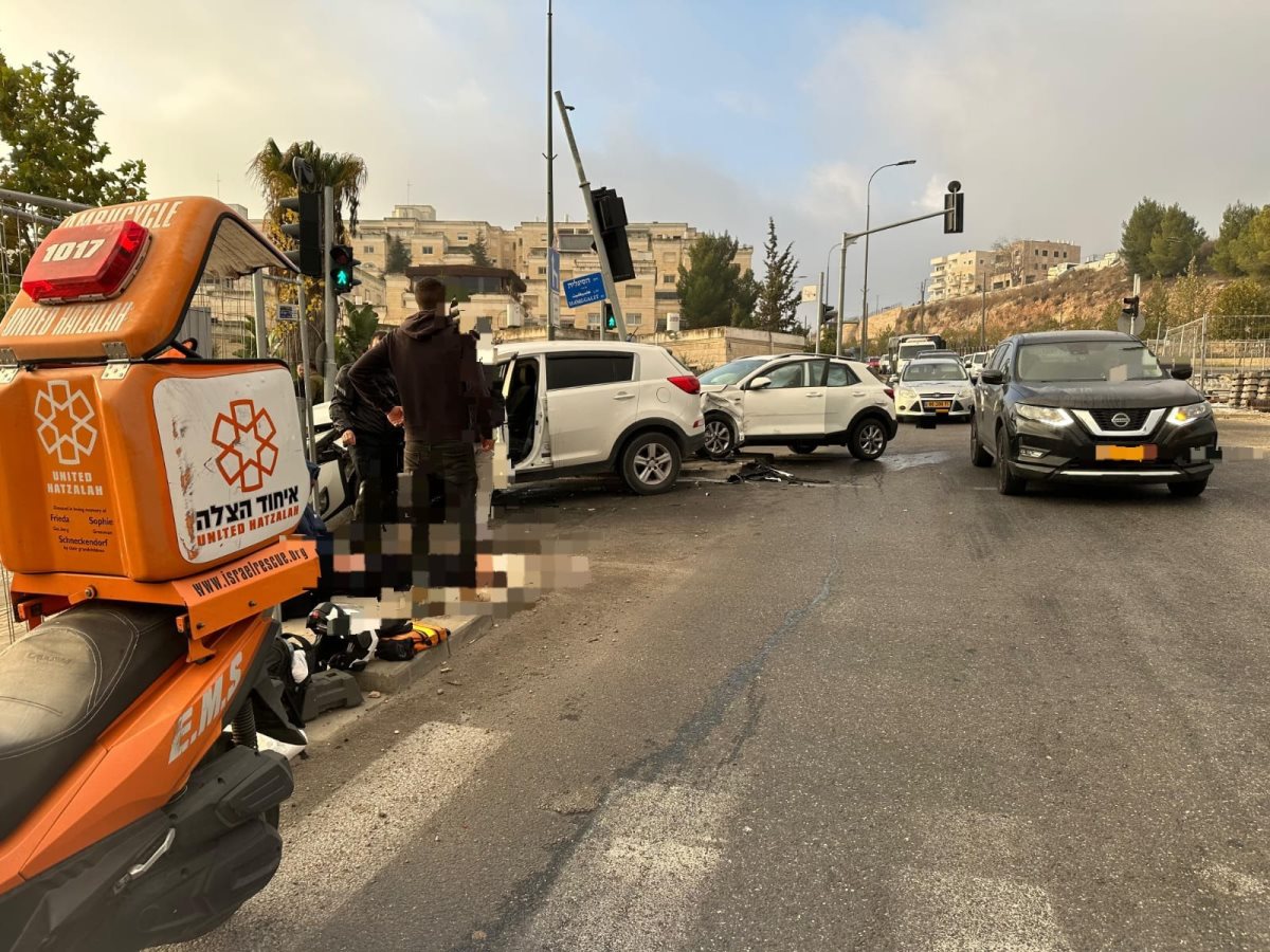 התאונה בשדרות דב יוסף. צילום: איחוד הצלה