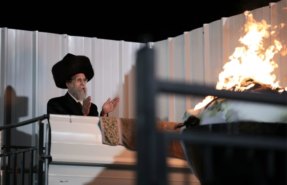 האדמור מבויאן בהדלקה במירון הלילה. ארז עוזיר, בנדה הפקות האדמור מבויאן בהדלקה במירון הלילה. ארז עוזיר, בנדה הפקות