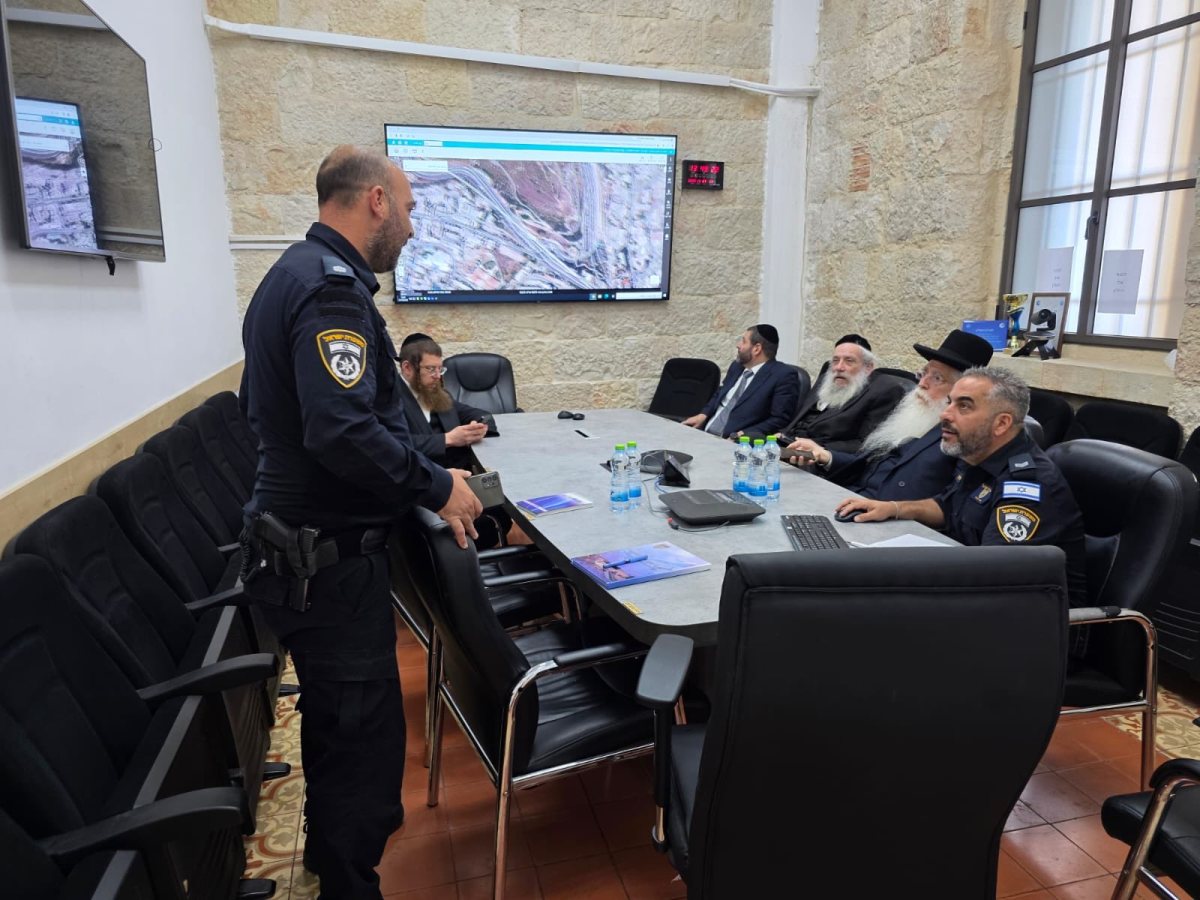 נציגי הועדה של עצרת הענק בישיבת המשטרה | שימוש לפי סעיף 27א