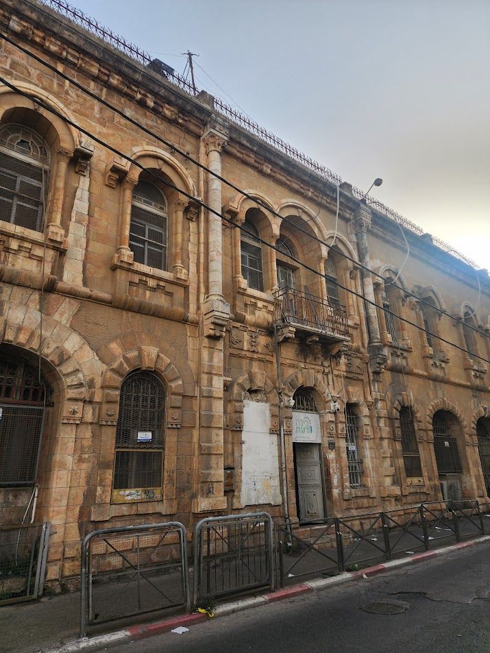 איבד את זהרו. ארמון המשיח בירושלים. ישראל שפירא