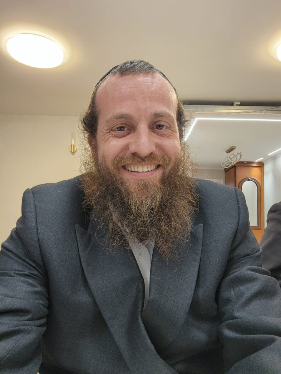 לא ישתוק. אבי דזדק