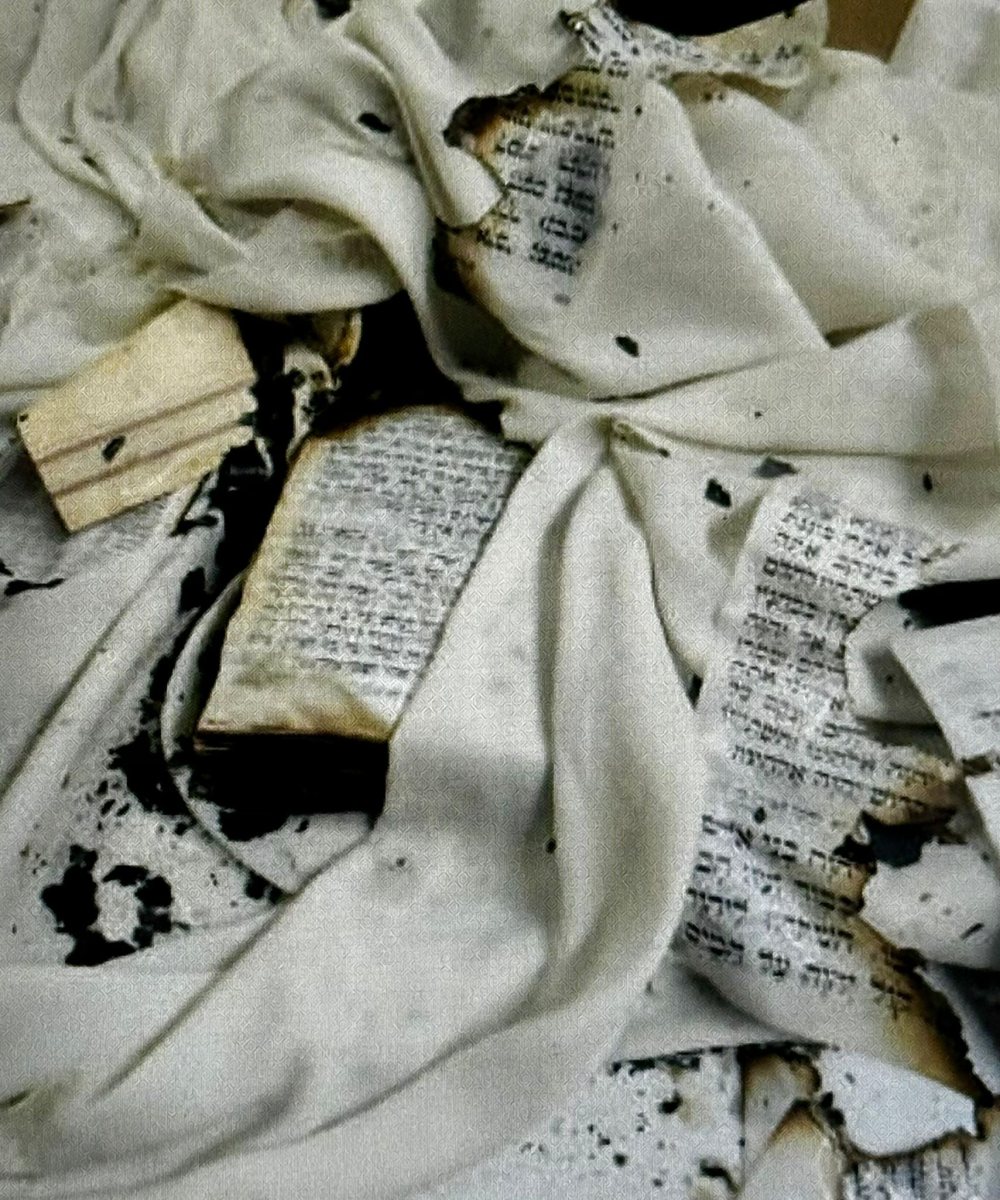 נזקי ההצתה בבית הכנסת | דוברות המשטרה