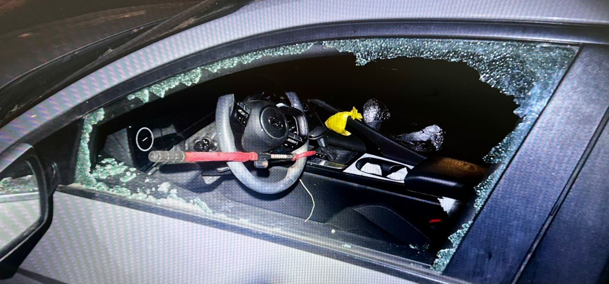 אחד הרכבים שנפרץ | דוברות המשטרה