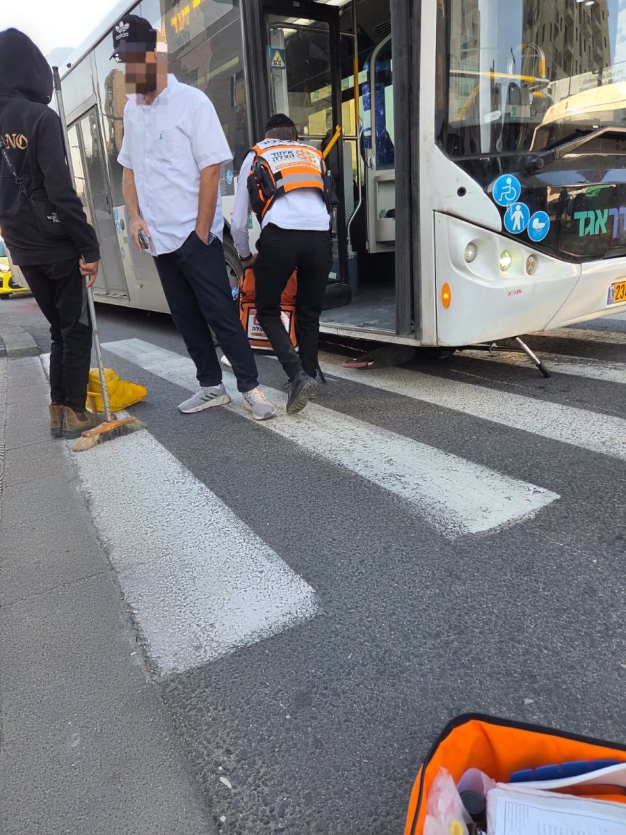 הקורקינט מתחת לאוטובוס | איחוד הצלה