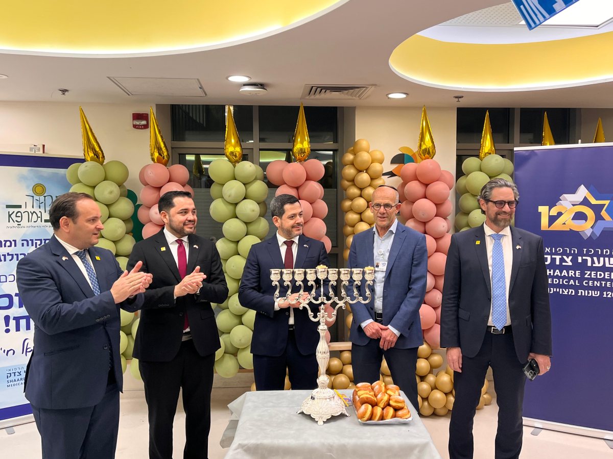 הנשיא הדוקטור בביקורו בשערי צדק | צילום: שערי צדק