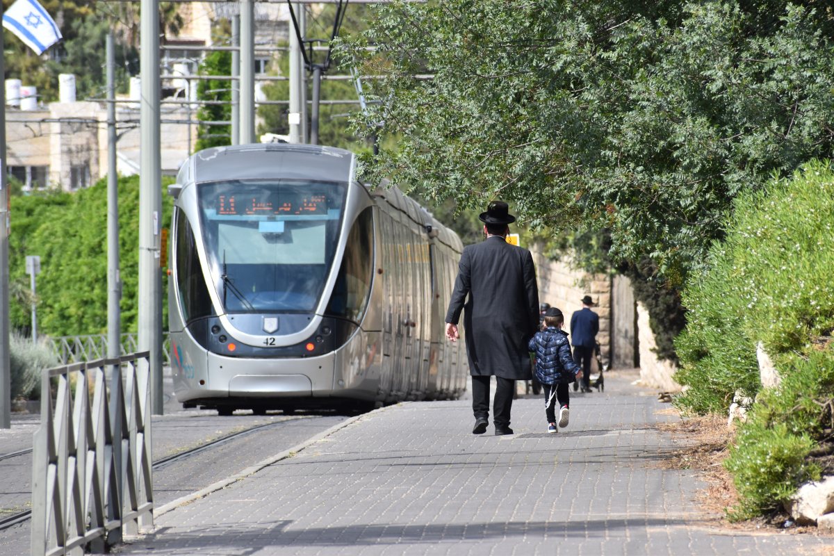 הרכבת הקלה בירושלים | שאטרסטוק