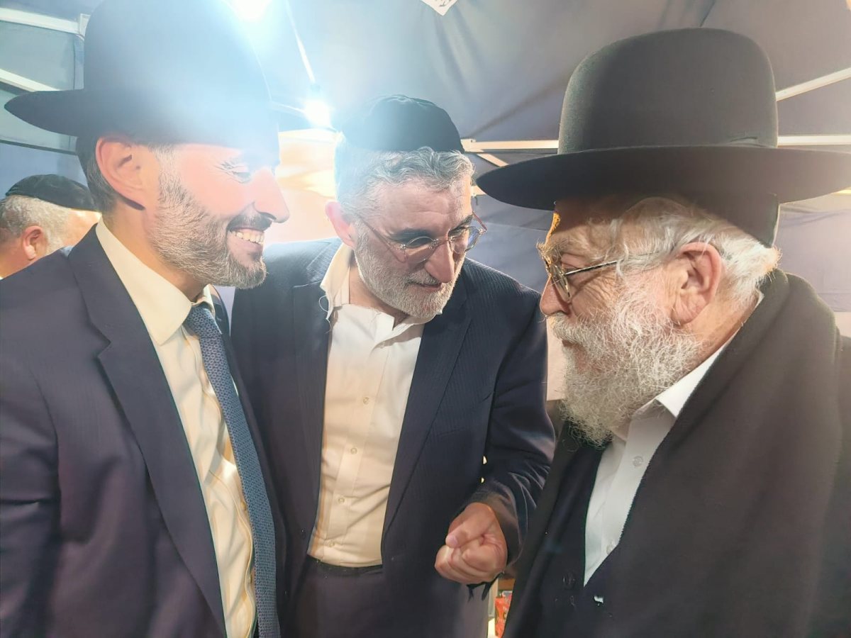 מרן הגרב"ד אלישיב בניחום האבלים | באדיבות המצלם