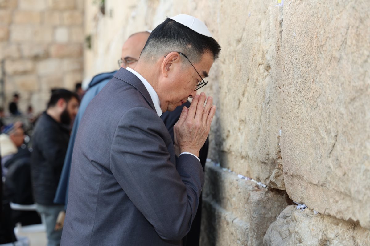 שר החוץ התאילנדי | הקרן למורשת הכותל