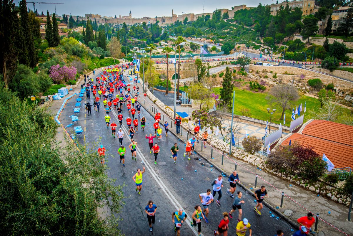 מרתון ירושלים | ארכיון: קרדיט עריכה: ג'ון תיאודור / Shutterstock.com