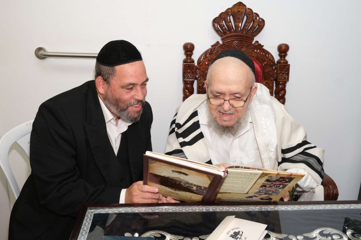 שוקי לרר עם הגר"מ מזוז. אלבום שוקי לרר שוקי לרר עם הגר"מ מזוז. אלבום שוקי לרר