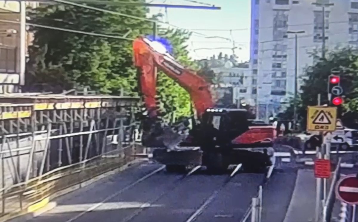 רגע הפגיעה | מצלמת הבקרה רגע הפגיעה | מצלמת הבקרה