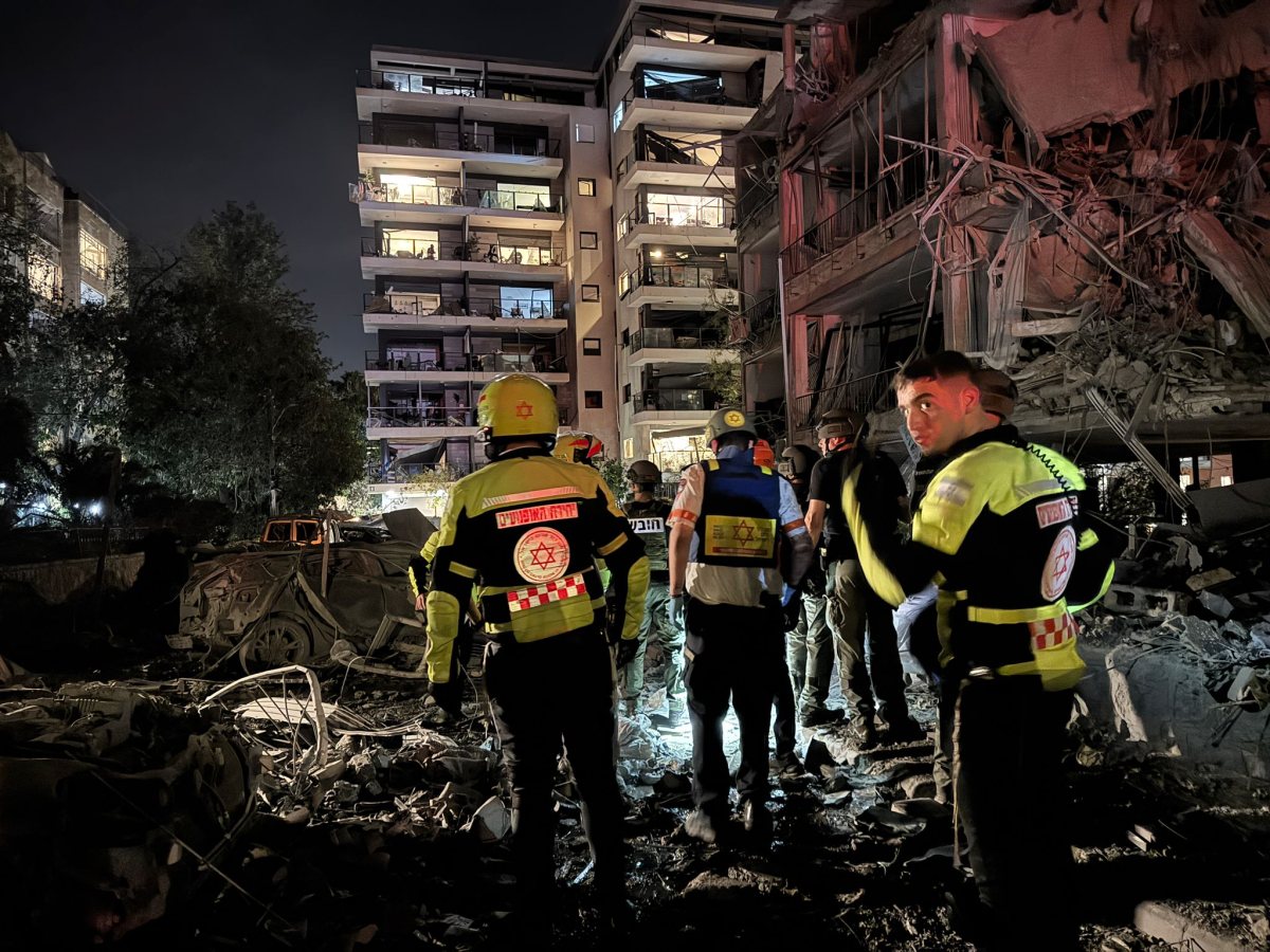 זירת הנפילה ברמת גן דוברות מד"א זירת הנפילה ברמת גן דוברות מד"א