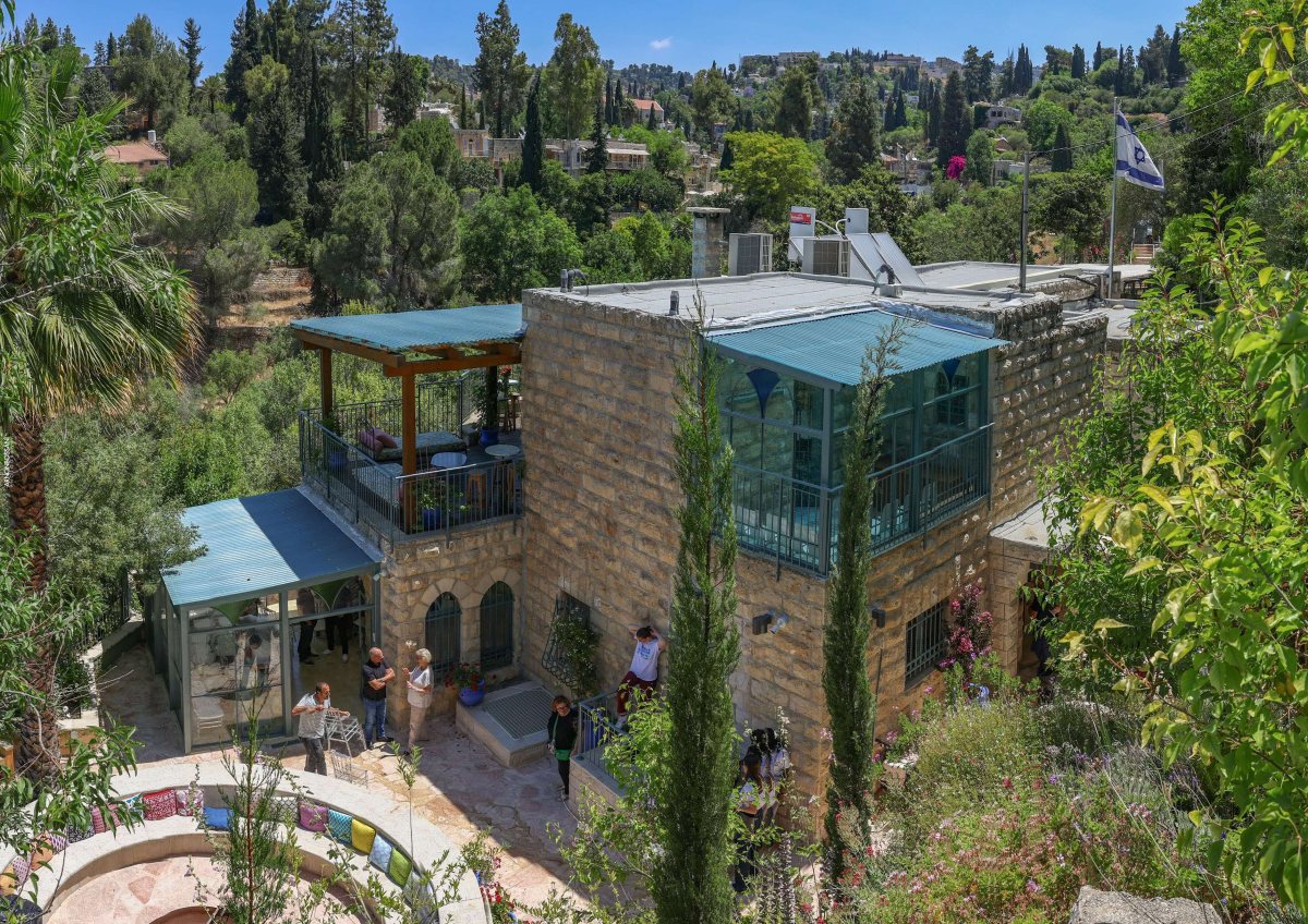 בית השאנטי. ארנון בוסאני