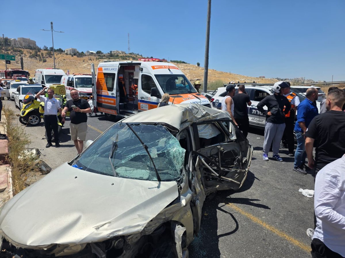 הרכב המחוץ בזירת התאונה | איחוד הצלה