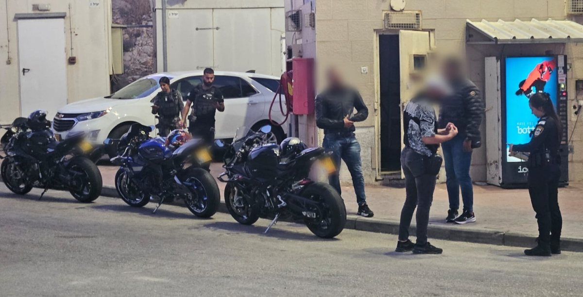 אופנועי הליווי של השיירה | דוברות המשטרה