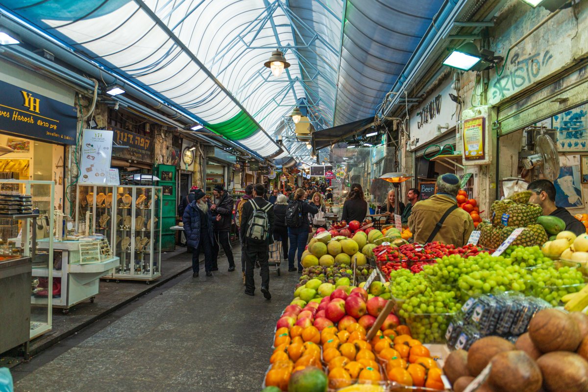 שוקה מחנה יהודה (למצולמים אין קשר לכתבה) | shutterstock