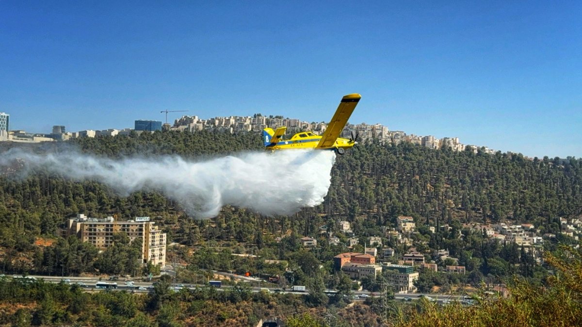 מטוסי הכיבוי בפעולה | צילום: אבי גאלאן תיעוד מבצעי כב&quot;ה ירושלים