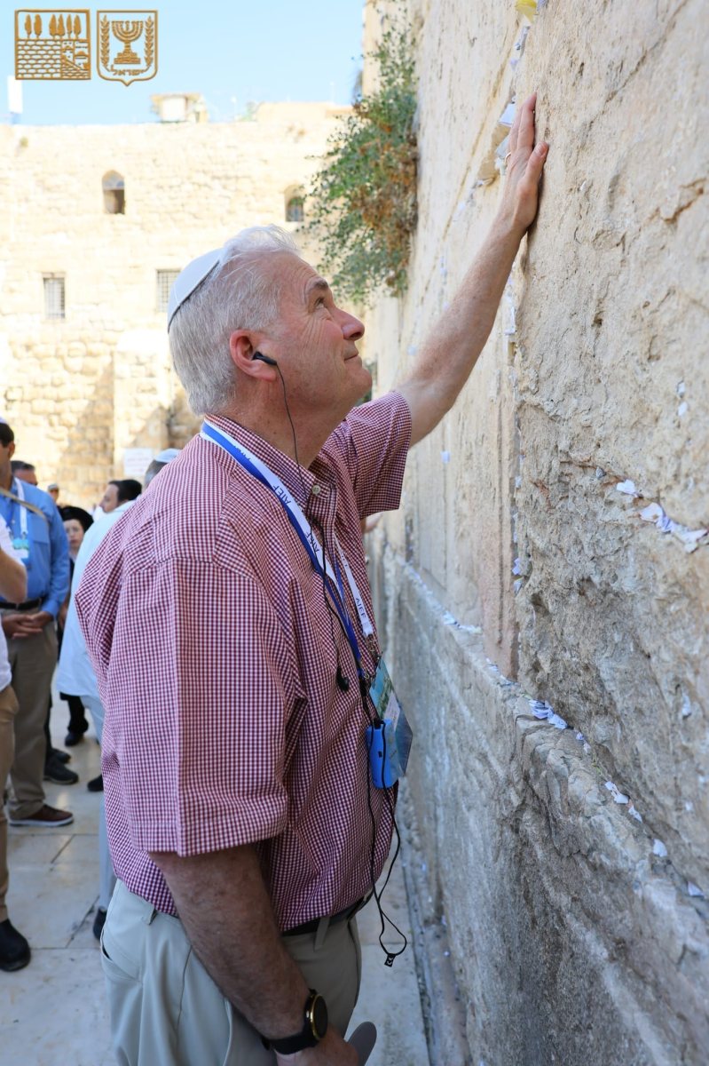 סם אמר בכותל | הקרן למורשת הכותל