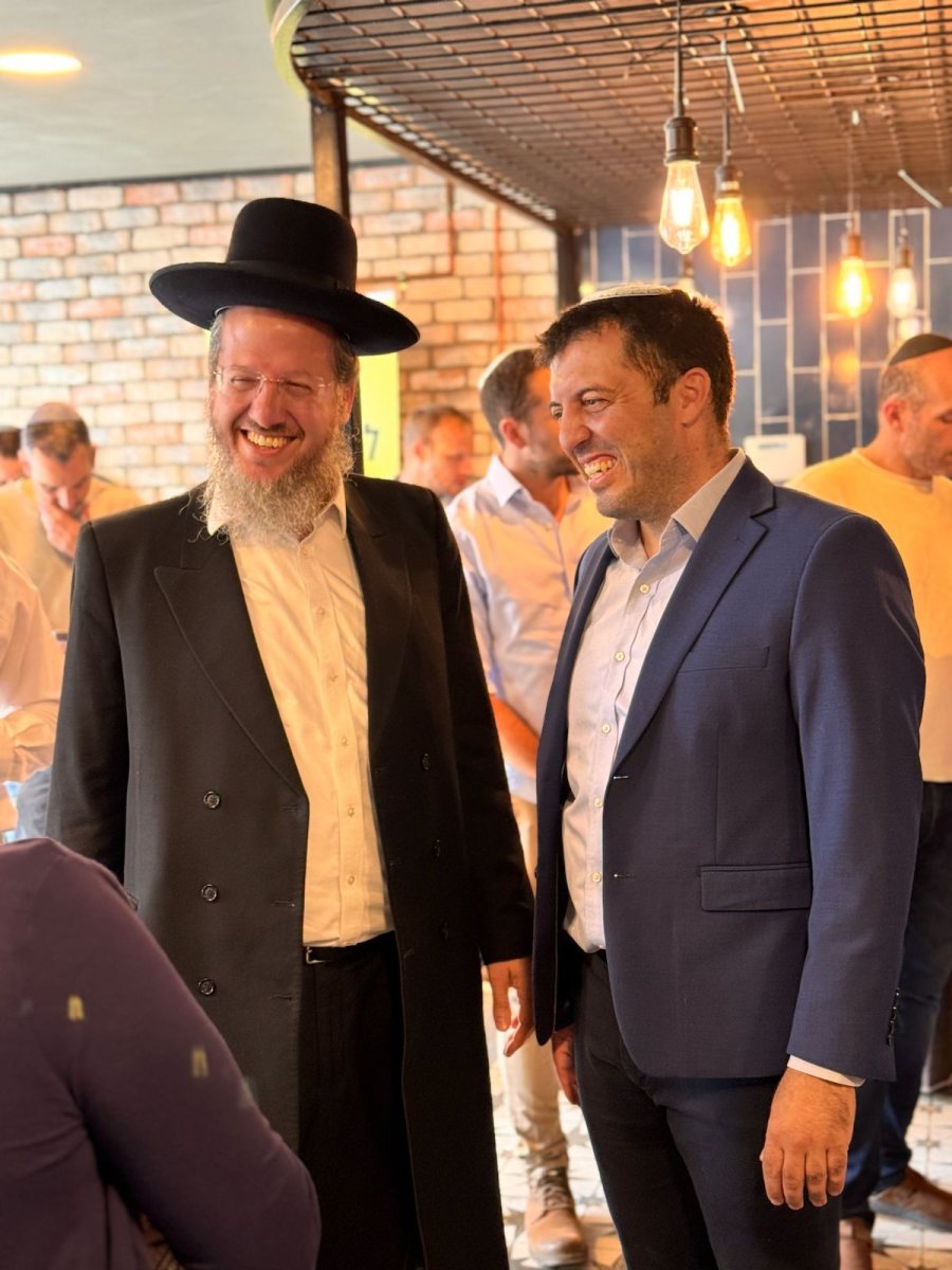 הרב איידלס בקביעת מזוזה במרדים החדשים של דמרי השקעות