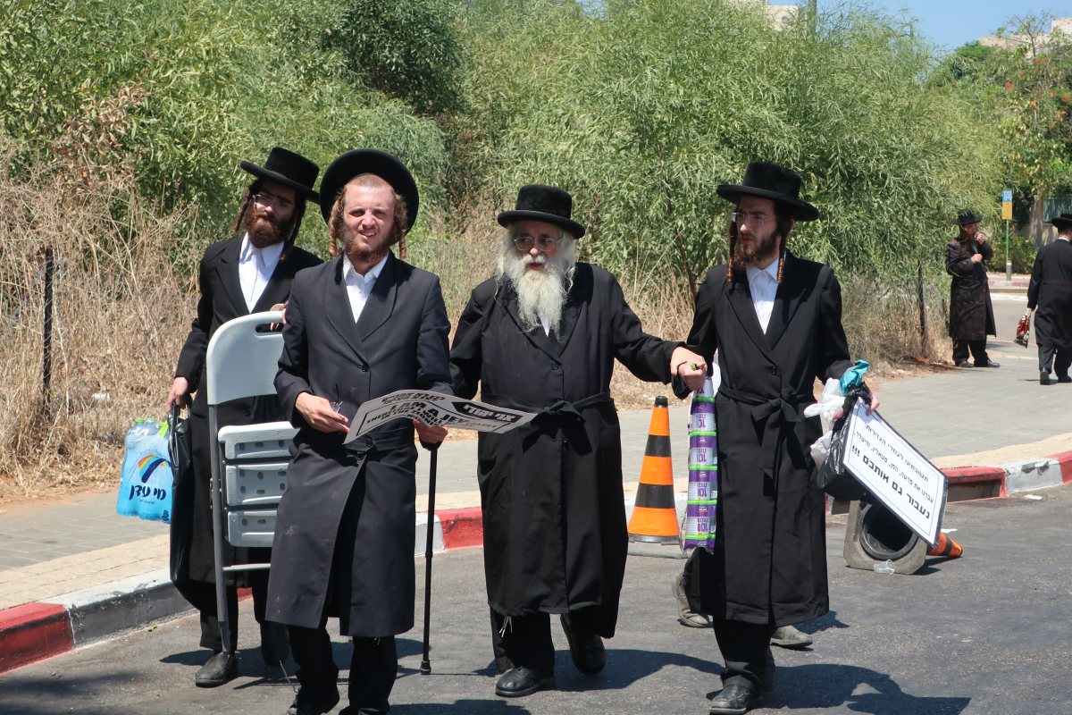 הפגנת הגיוס | ארכיון shutterstock