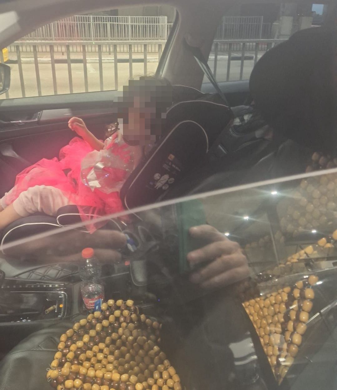 התינוקת שהושארה ברכב | דוברות המשטרה