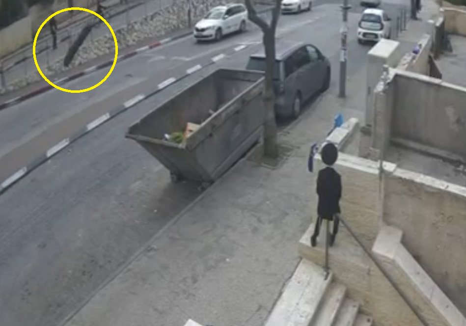 השבר צונח ממרום | מתוך התיעוד