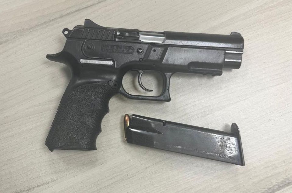 אקדח 'בול' שנתפס | דוברות המשטרה