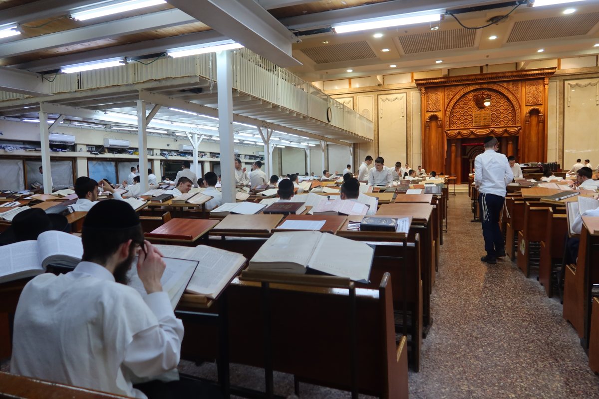 בחורי ישיבה | shutterstock