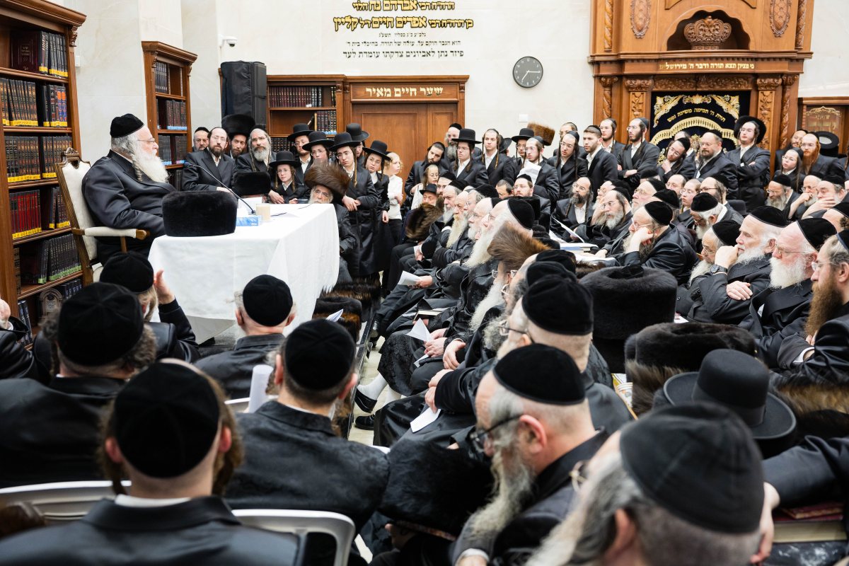 הגאון רבי שאול אלתר בשיעור. אלחנן קוטלר