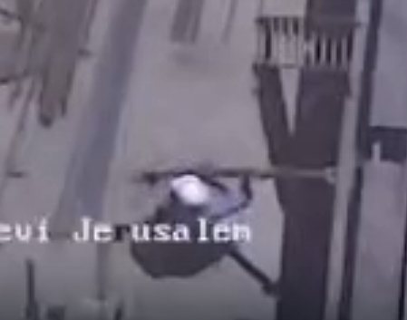 רגע לפני הקריסה | מתוך מצלמות האבטחה (לפי סעיף 27א)