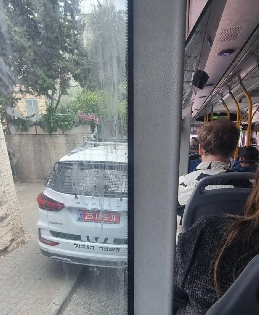 הניידת הלא-ניידת | צילום: גלעד כהן