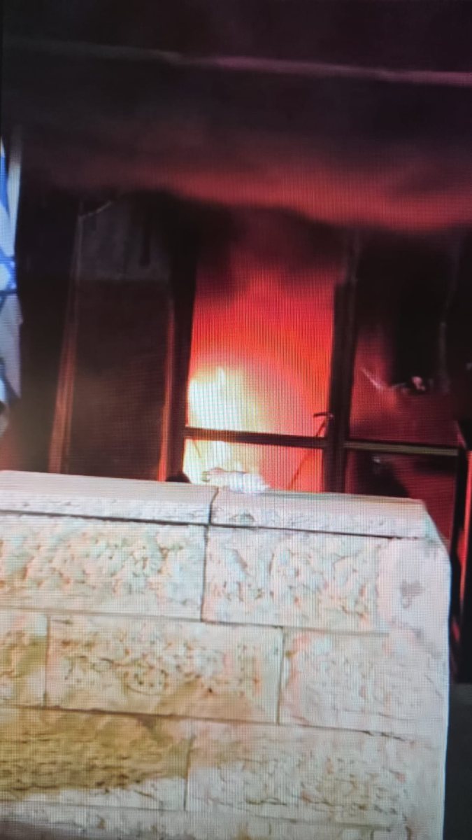 החנות שהוצתה | דוברות המשטרה