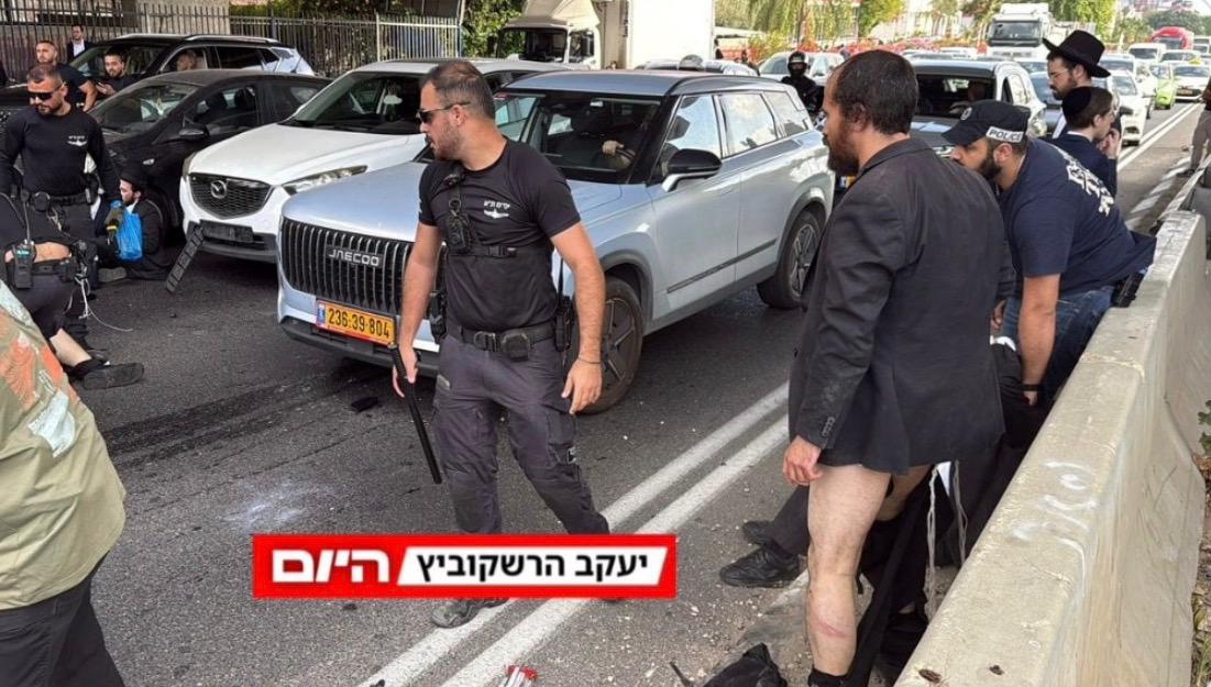 מושפלים ללא מכנסיים ועם סימני אלימות | יעקב הרשקוביץ ישראל היום