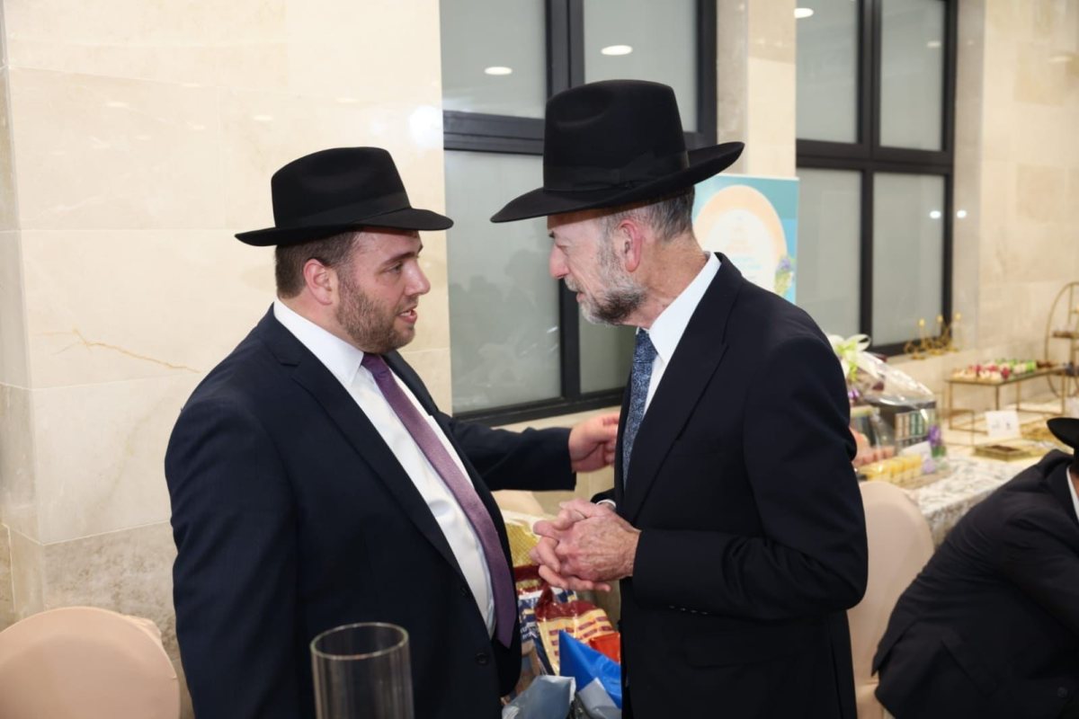 משה רוזנגרטן מהכללית עם חכ הרב מקלב. אלי קובין