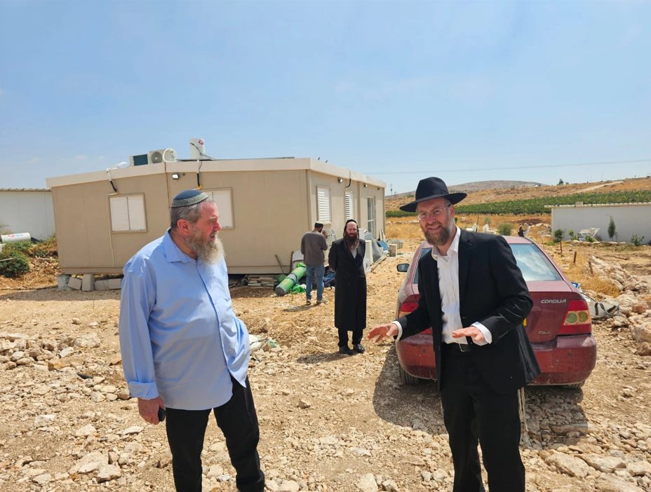 ח"כ אבי מעוז בהתיישבות (צילום: דוברות)