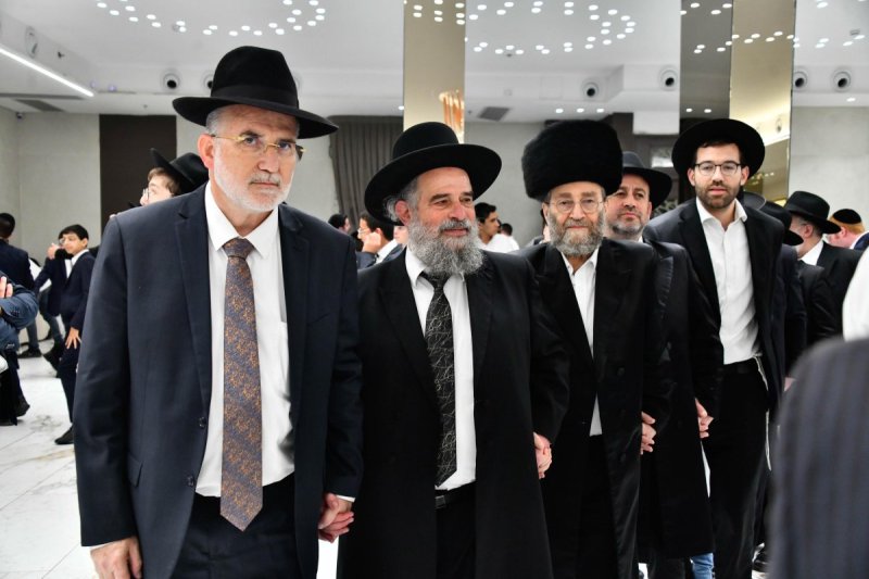 שמחת בית השואבה בישיבת תפארת מרדכי אשתקד | צילום: שוקי לרר