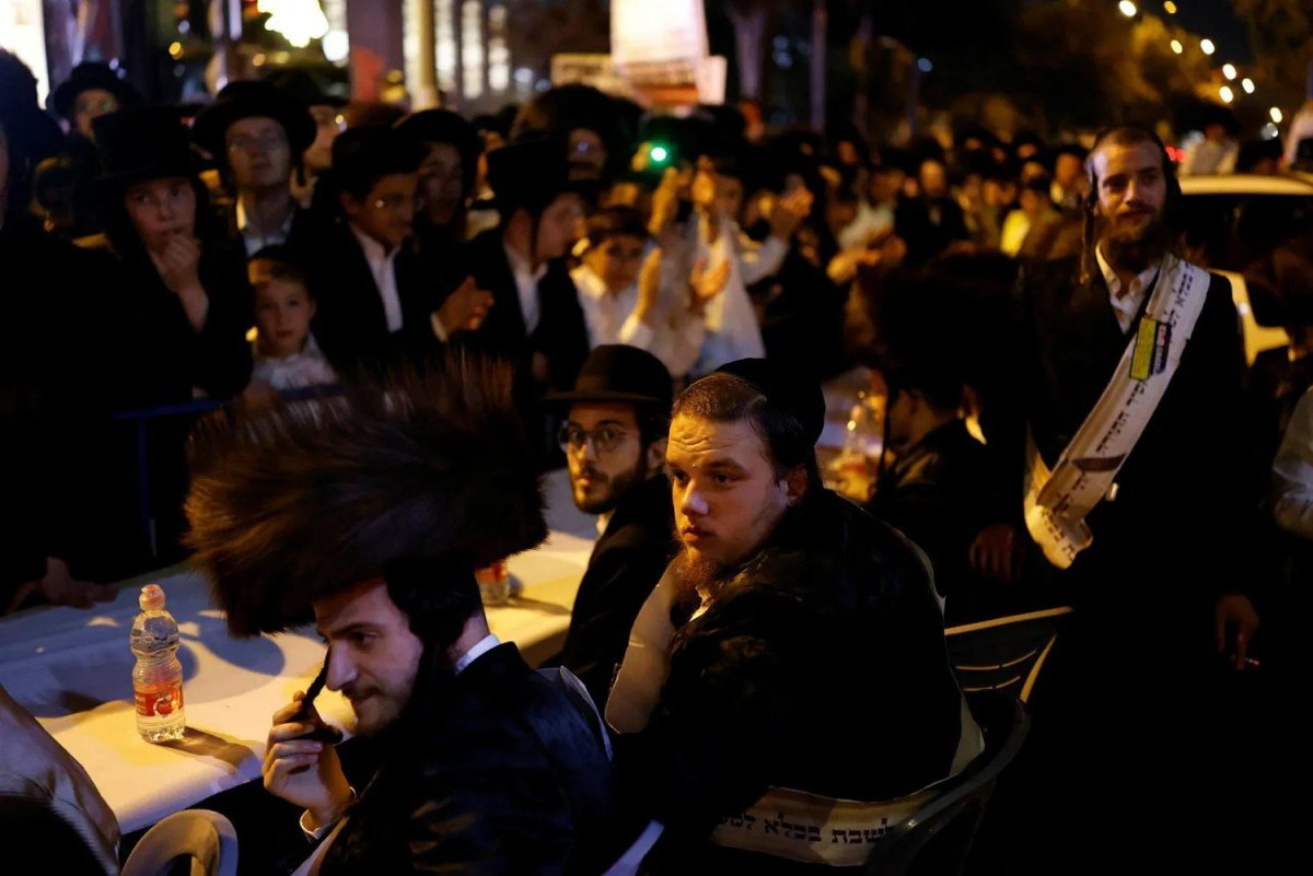 העריקים על בימת הכבוד | שימוש לפי סעיף 27א