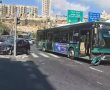 ליד צומת פת: אוטובוס 'אגד' התנגש ברכב פרטי • צפו בתיעוד