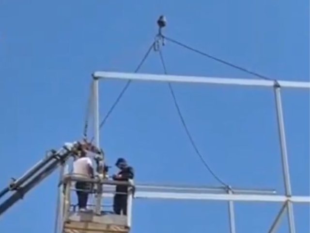 פירוק המגדל | משה וייסברג