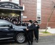 כאחד החסידים: הרה"צ מגור למד לצד הבחורים בספר 'ארחות צדיקים'