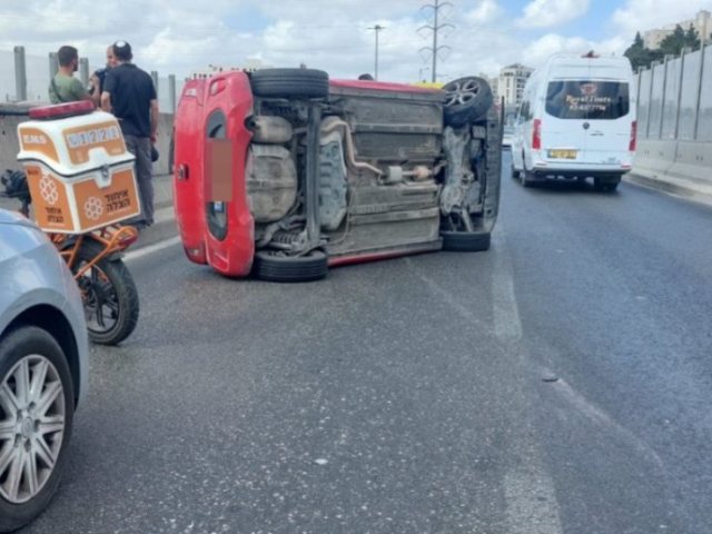 תאונה בגשר עוזי נרקיס. צילום: איחוד הצלה