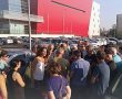 "בנייה פרועה ללא תשתיות": התושבים יוצאים להפגנה נגד מגדלי "גרנד קניון"