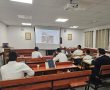 הדף היומי הגדול בעולם: צפו ב'בוט' המשעשע שפתח את הסניף החדש בירושלים  