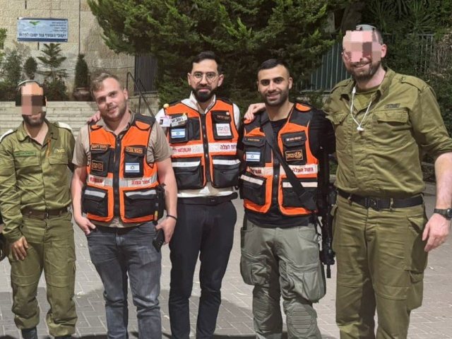 אנשי פיקוד העורף בפנים מטושטשות | צילום: איחוד הצלה