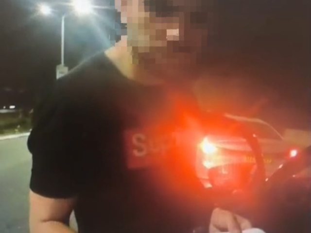 אחד הצעירים החילונים