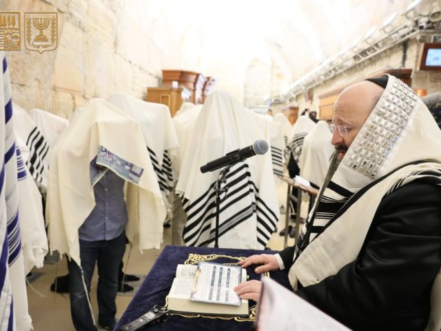 ברכת כהנים המצומצמת היום בכותל | הקרן למורשת הכותל