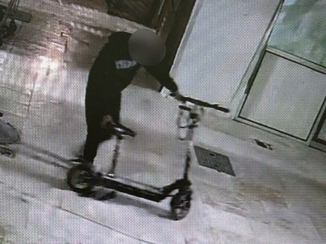 בניסיון גניבת הקורקינט | דוברות המשטרה