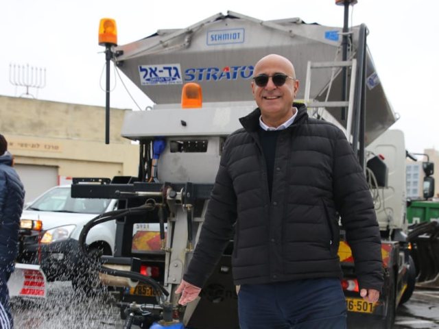 מנכ"ל העיריה היוצא | צילום: ארנון בוסאני