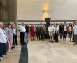 ידידי "סורוקה" פתחו את השנה החדשה בהרמת כוסית – אחרי סיור בין הריסות הטיל האיראני